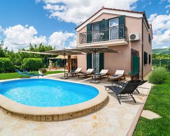 Holiday Home Dicmo With Fireplace 02 - Kraj - Piscina