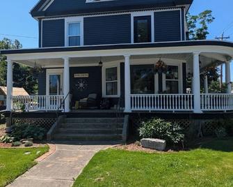 Rose & Thistle B&B Lunenburg - Lunenburg - Budova