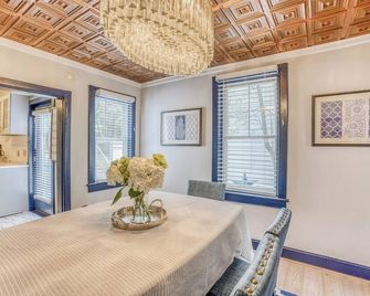 Charming Renovated Historic Home Downtown wparking - Annapolis - Dining room
