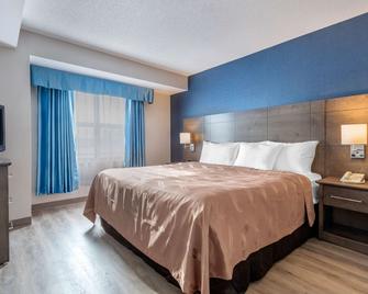 Quality Suites - Québec City - Bedroom