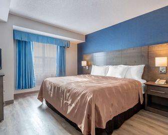 كواليتي سويتس كيبيك - كويبيك ستي - غرفة نوم