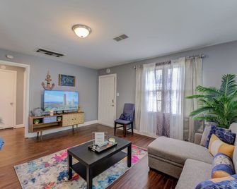 Medical District Gem - Memphis - Sala de estar