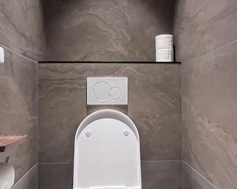 The Hyve Capsule hostel Amsterdam - Amsterdam - Bathroom