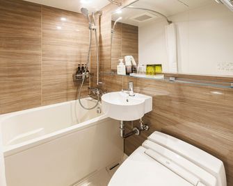 Hotel Oriental Express Osaka Shinsaibashi - Osaka - Bathroom