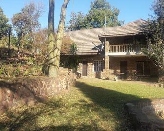 Ruah Park Camping & Outdoor - Cullinan - Habitación
