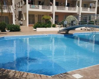 Town Center Holiday Villa - Paphos - Pool