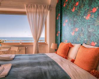 La Casa Sul Mare - Civitavecchia - Habitación