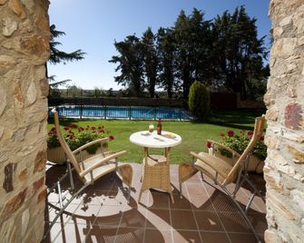 Parador De Benavente - Benavente - Патіо