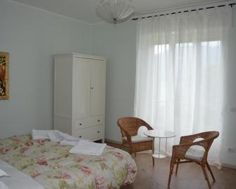 B&B Cherry En Rose - Lezzeno - Habitación