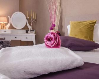 Hotel Ideall - Podgorica - Bedroom