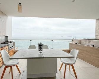 Premium Oceanview Punta Hermosa, \'Playa Caballeros - Punta Hermosa - Balcony
