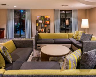 Courtyard by Marriott San Luis Obispo - Сан-Луїс-Обіспо - Лоббі