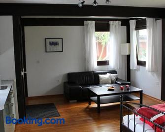 Studio zum Wohlfühlen in Kreuzlingen - Kreuzlingen - Living room