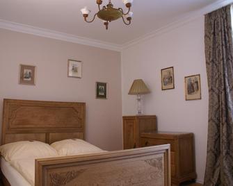 Romantisches Hotel zur Post - Brodenbach - Bedroom