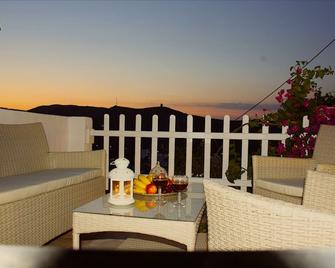 Mariakis Luxury Studios - Astypálaia - Balcony