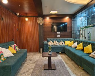 Yatram Hostel - Rishikesh - Lounge