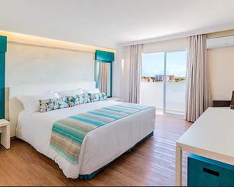 Celebration Resort Olimpia By Hot Beach - Olímpia - Habitación