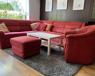 Ferienhaus Seeröschen - Gesamte Unterkunft - Portschach am Wörthersee - Lounge
