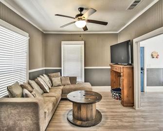 Travis House Granbury - Granbury - Sala de estar