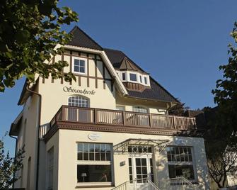 Lieblingsplatz Hotel Strandperle - Lübeck - Byggnad