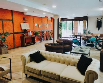 Hotel San Marcos - סנטילנה דל מאר - טרקלין