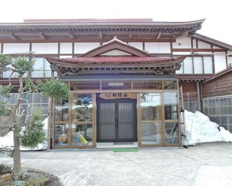 Minshuku Asahiya - Kaneyama - Edificio
