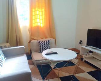 Mafalda - Luxury Apartments & Suites - Calangute - Wohnzimmer