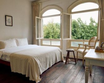 Duoyi French Villa (Xihu Scenic Area) - Hangzhou - Bedroom