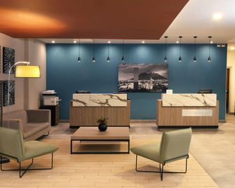 City Express Plus by Marriott Monterrey Galerias - Monterrey - Ingresso