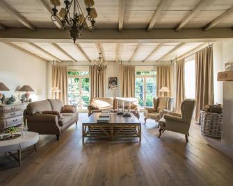 Rose Residence - Dobroszyce - Living room