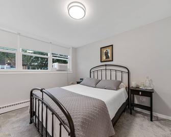 Northside Famlynest Lincoln Sq 4br 2ba 2p Rare Find - Chicago - Bedroom