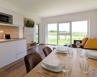 Apartment in Zsira near Thermal Spa - Zsira - Dining room
