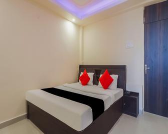 Capital O Raj Resort - Patna - Bedroom