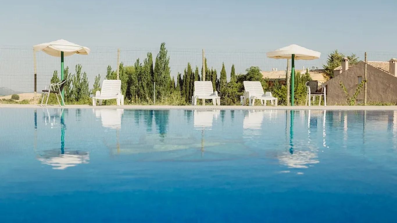 Caserio Inazares - Casas De Montaña Con Chimenea Y Nieve