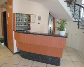 Hotel Basilea - Bellaria-Igea Marina - Front desk