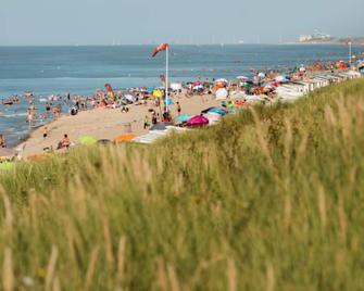 Apartment Maya-4 by Interhome - De Haan - Spiaggia