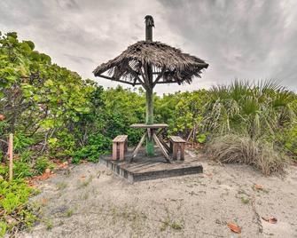 Gulf Getaway with Porch and Direct Beach Access! - Longboat Key