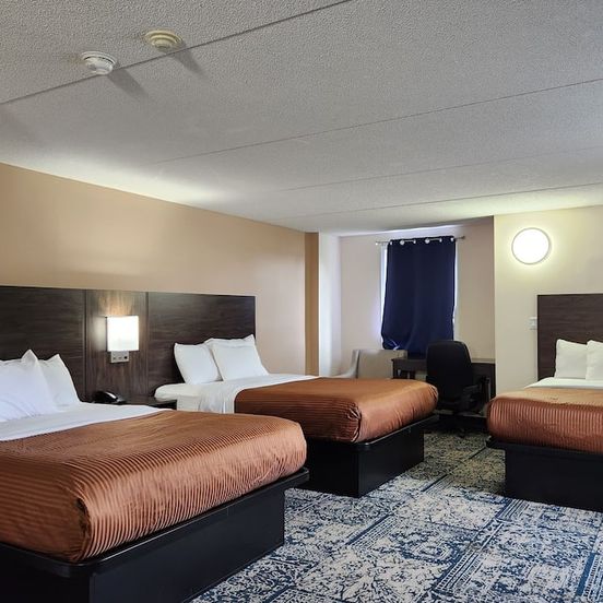 Bedroom view of Falls Lodge and Suites