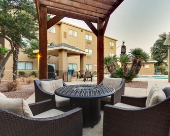 Staybridge Suites San Angelo By IHG - Сан-Анджело - Патіо