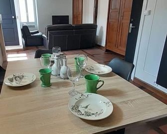 Appart central Vatan-2 chb- wifi - Vatan - Comedor