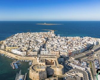 Hotiday Gallipoli Porto - Gallipoli - Gebouw