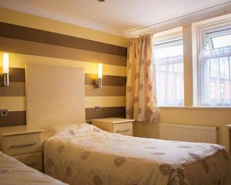 Royal Carlton Hotel - Blackpool - Bedroom