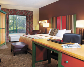 Wildwood Lodge - Pewaukee - Schlafzimmer