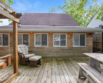 College Park Bungalow - Winchester - Patio