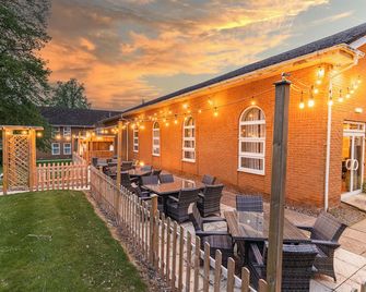 سيدجبروك هول - نورثامبتون - مبنى