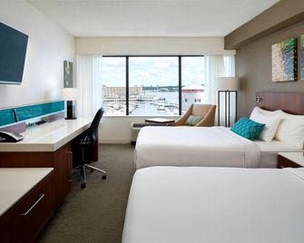 Delta Hotels by Marriott Kingston Waterfront - קינגסטון - חדר שינה