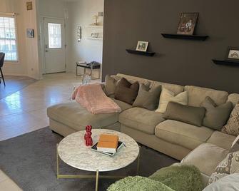Beautiful, cozy house in the best neighborhood - Iron Mountain - Soggiorno