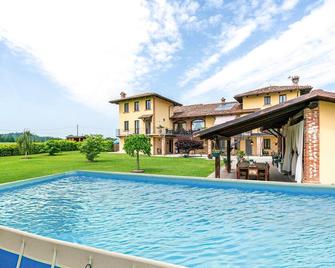 4 Bedroom Lovely Home In Lequio Tanaro - Lequio Tanaro - Piscina
