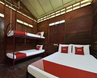 OYO 90630 Mat Leon Village - Kuala Tahan - Schlafzimmer