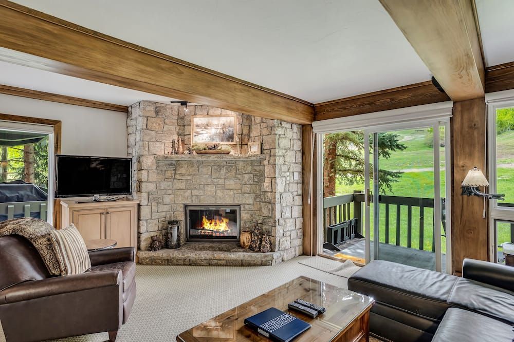 Interlude Condominiums 2-Bedroom Unit 20 - Snowmass Village - Wohnzimmer
